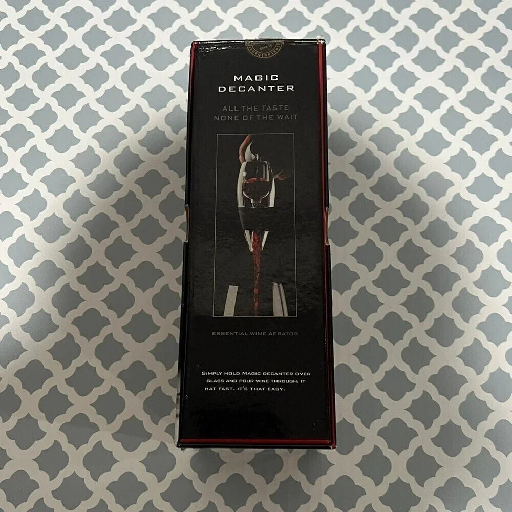 MAGIC Decanter Essential Wine Aerator.